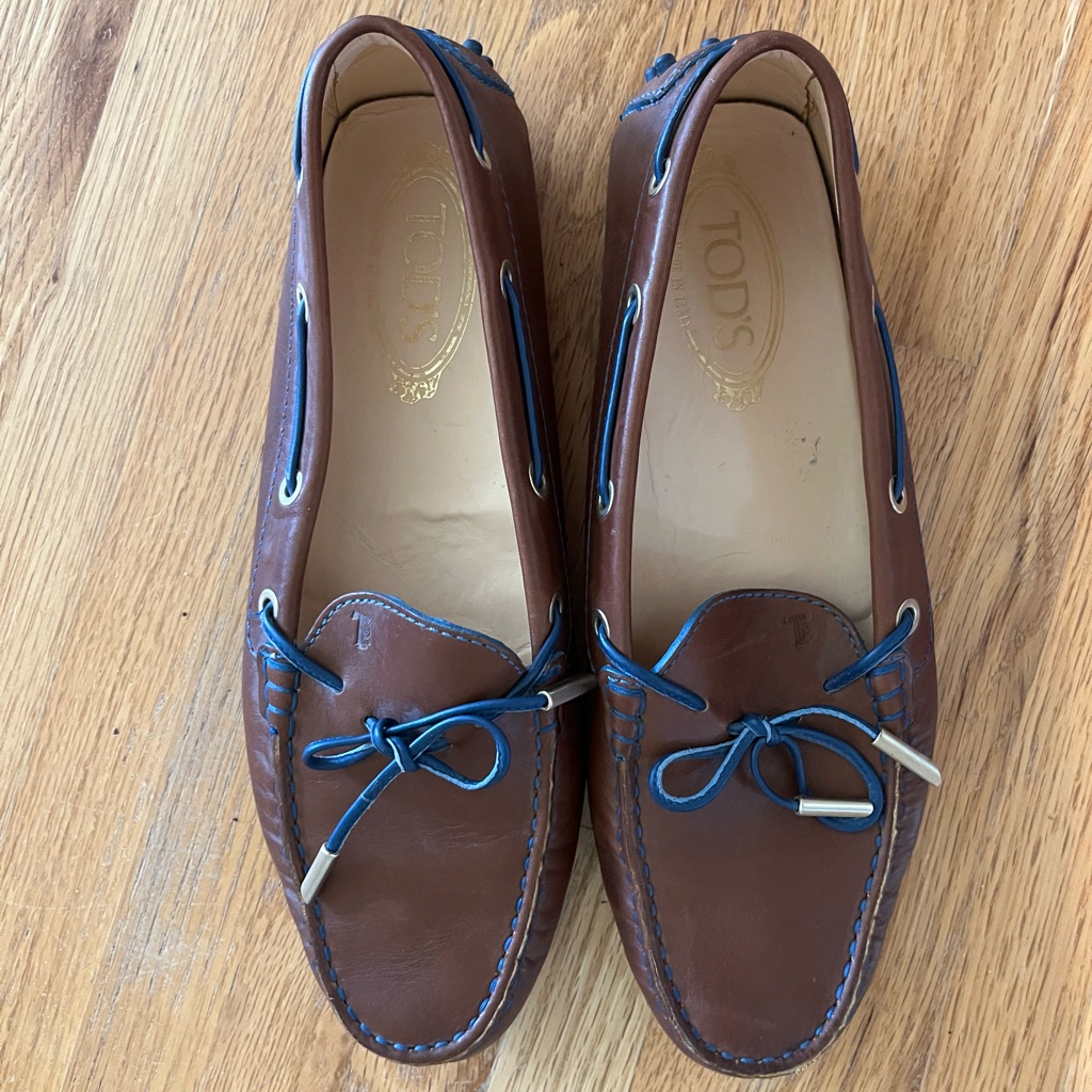 Tod’s Women’s Brown Leather Gommino Driving Shoes